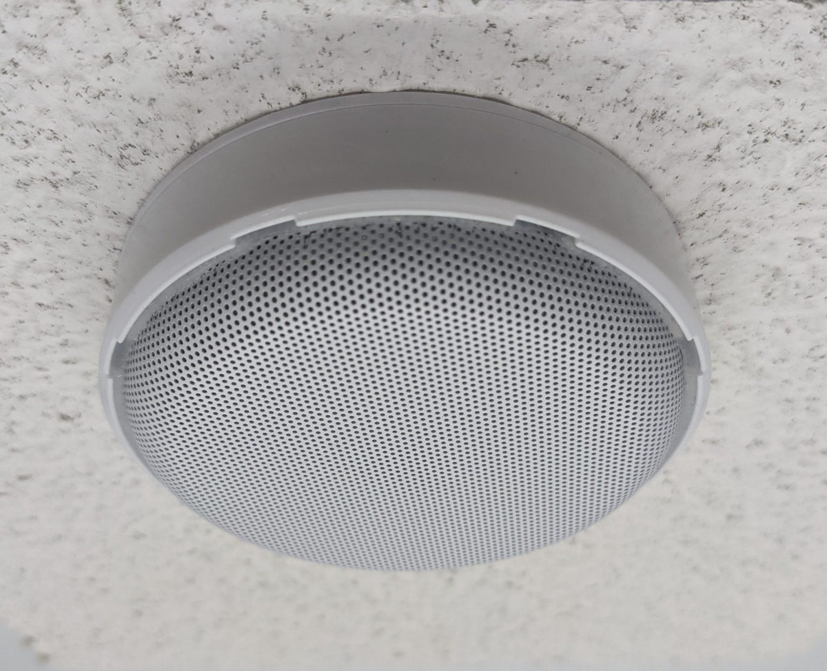 Hanwha - HNW-SS-800 - Line level ceiling mounted microphone. Omni-Directional pickup with 12’ radius/24’ diameter. 12Vdc power required @20mA. 30Hz-15kHz. 2.2kΩ Output Impedance, 60dB SNR, 3 1/8”D x 1’H